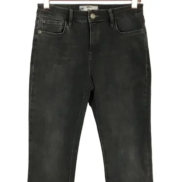 FREE PEOPLE Jeans Mid Rise Black Wash Raw Hem Straight Crop Jeans 27 Boho Goth - Picture 5 of 11